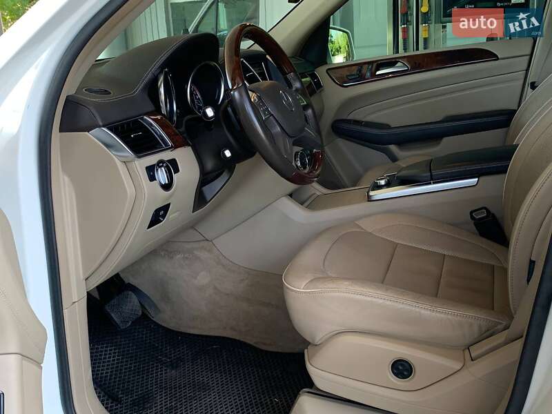 Mercedes-Benz M-Class 2012