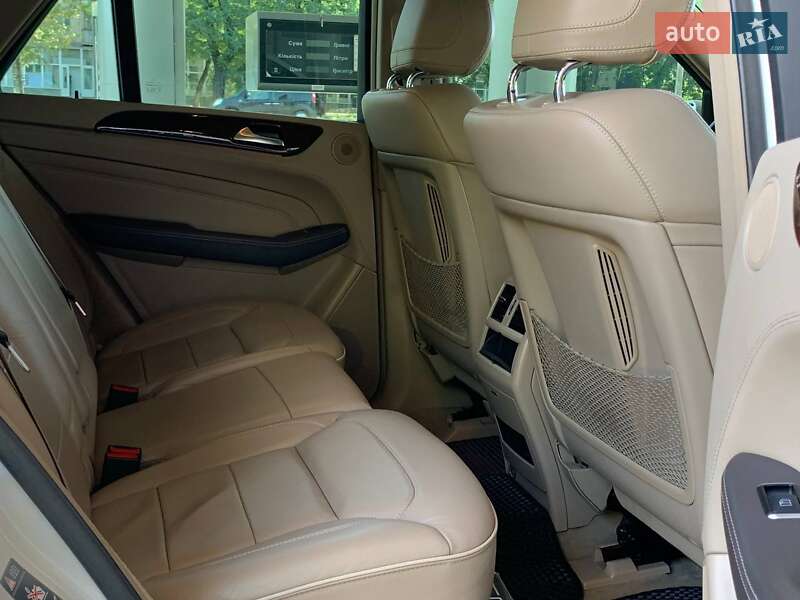 Mercedes-Benz M-Class 2012