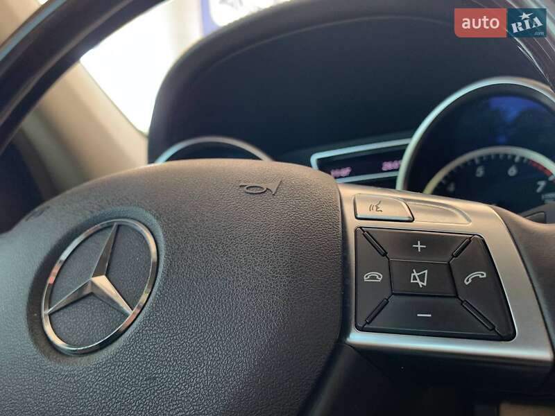 Mercedes-Benz M-Class 2012