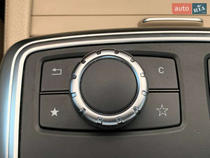 Mercedes-Benz M-Class 2012