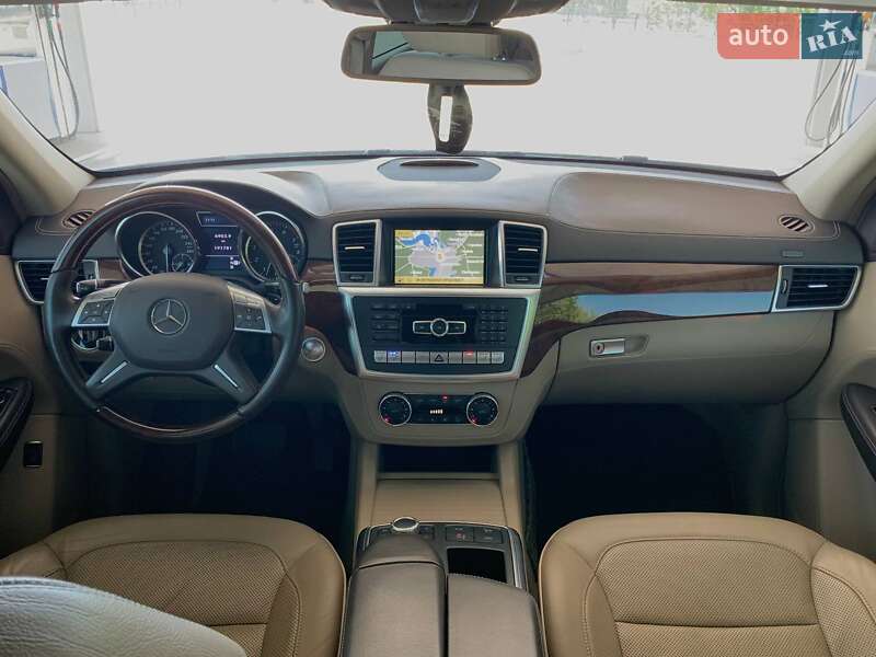 Mercedes-Benz M-Class 2012