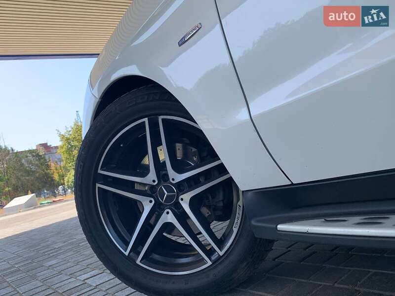 Mercedes-Benz M-Class 2012