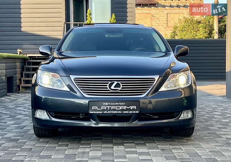 Lexus-8