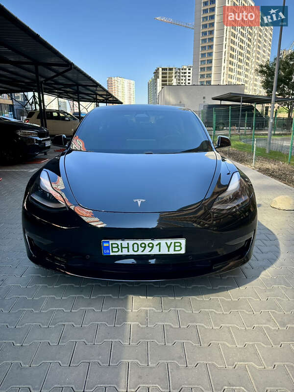 Tesla Model 3 2021