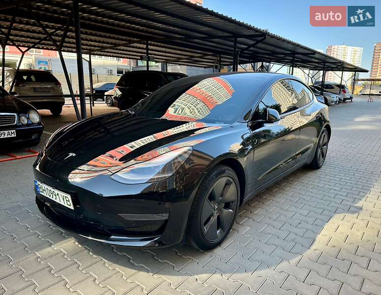 Tesla Model 3 2021
