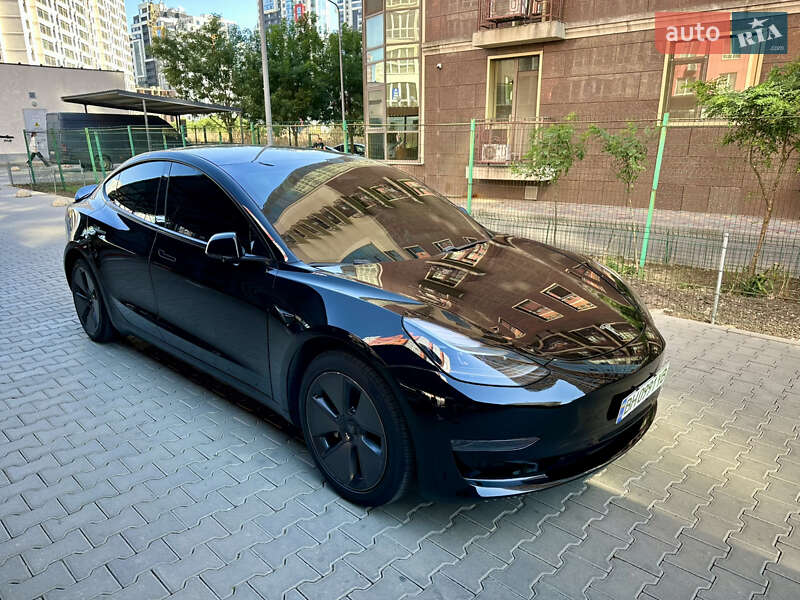 Tesla Model 3 2021