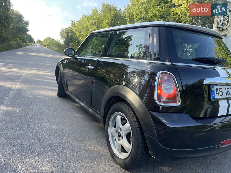 MINI Cooper 2010