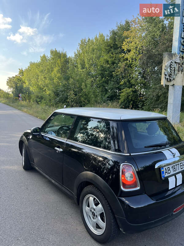MINI Cooper 2010