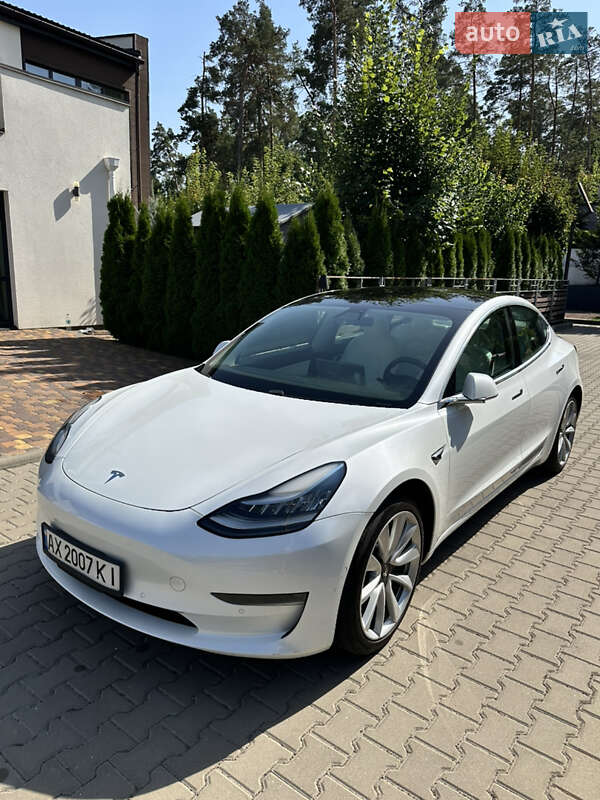 Tesla Model 3 2019