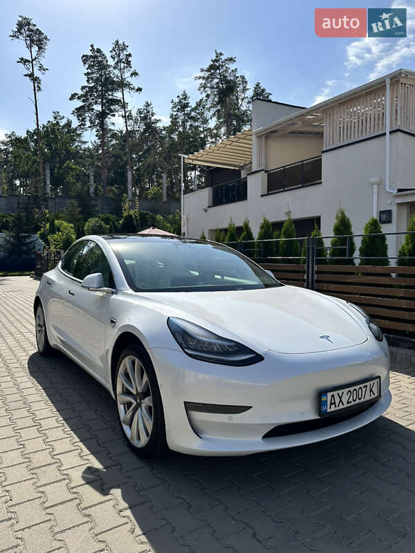 Tesla Model 3 2019