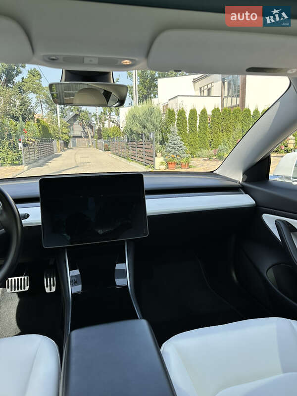 Tesla Model 3 2019