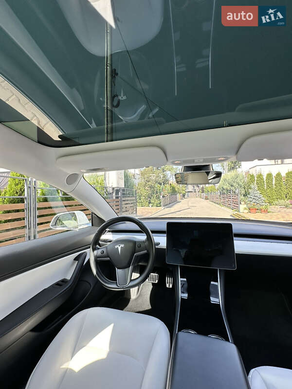 Tesla Model 3 2019