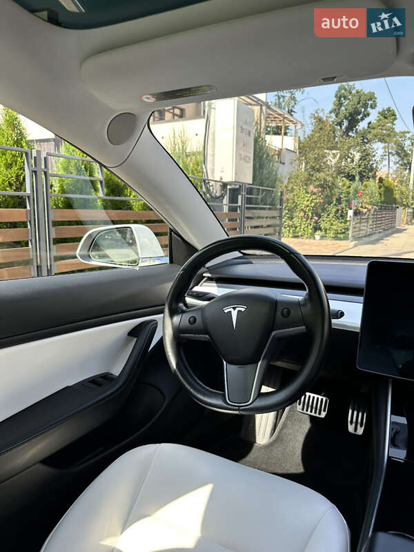 Tesla Model 3 2019