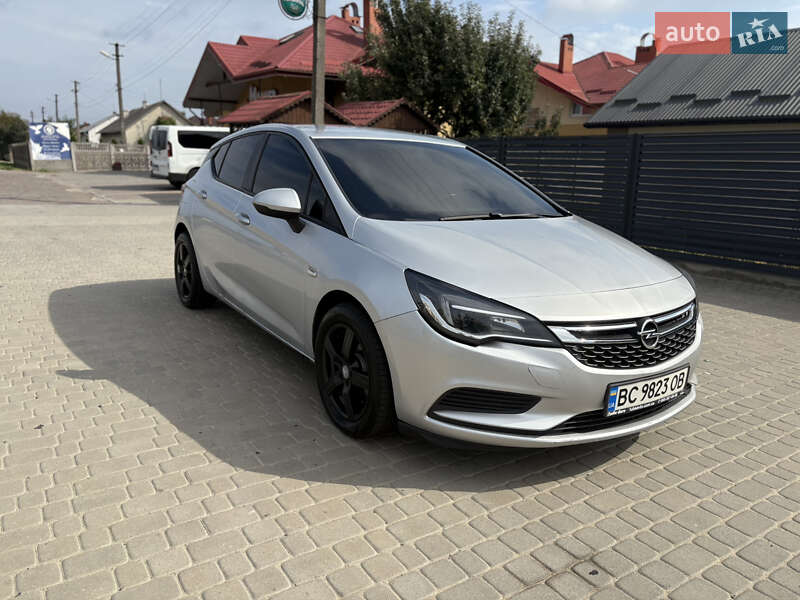 Opel Astra 2016