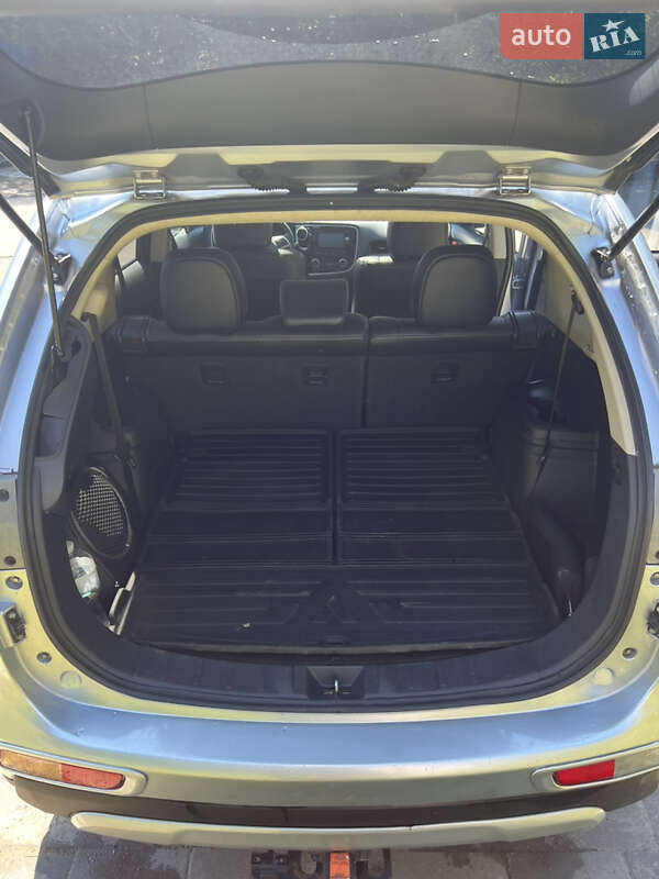 Mitsubishi Outlander 2015