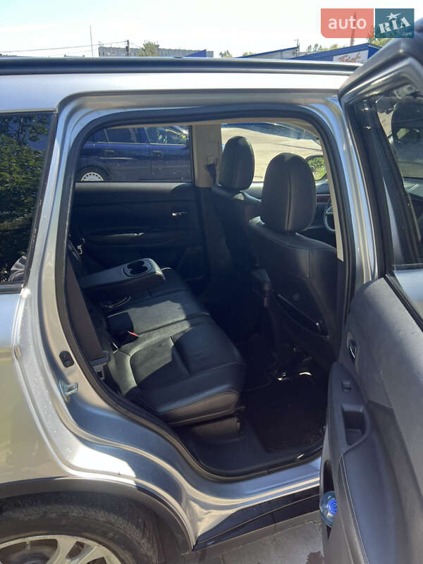 Mitsubishi Outlander 2015