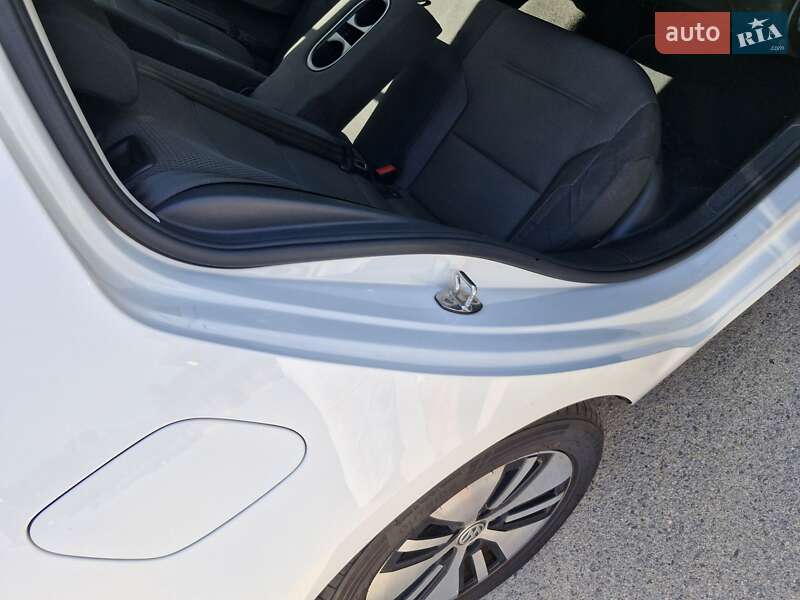 Volkswagen e-Golf 2020