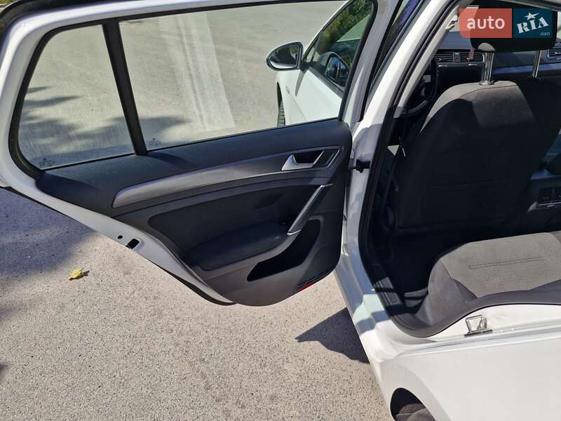 Volkswagen e-Golf 2020