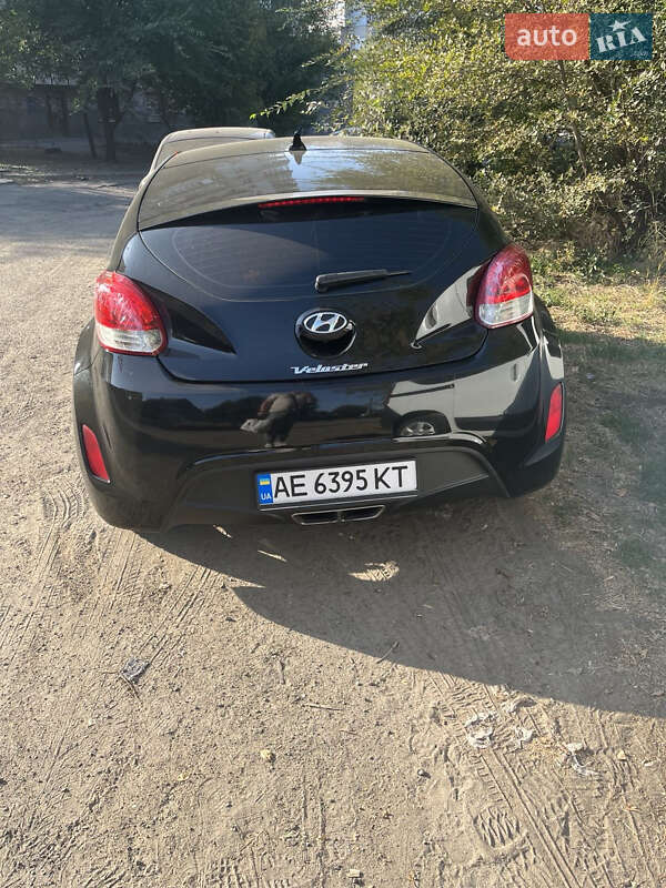 Hyundai Veloster 2011