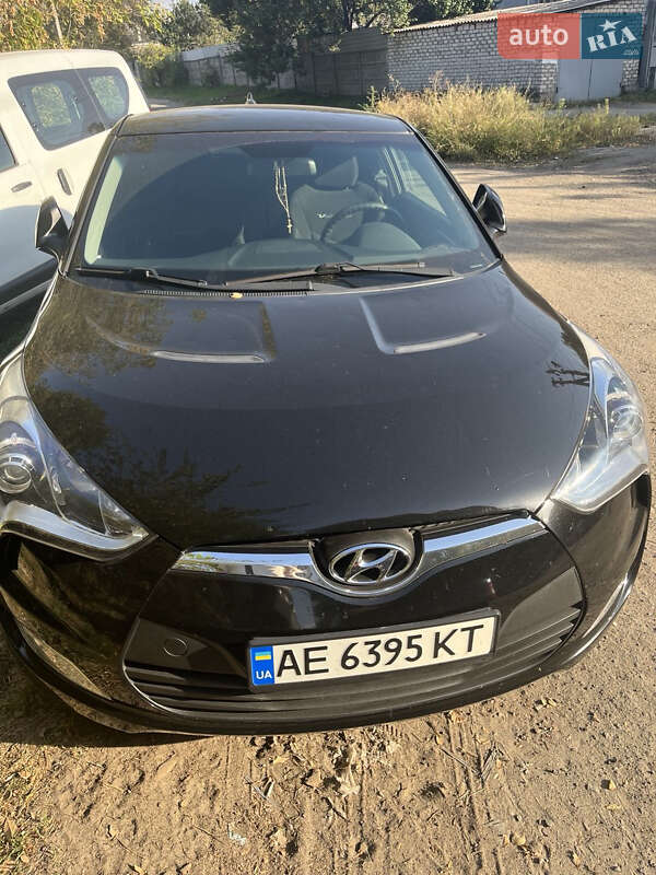 Hyundai Veloster 2011