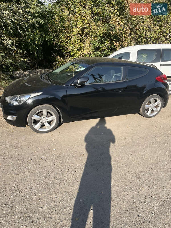 Hyundai Veloster 2011