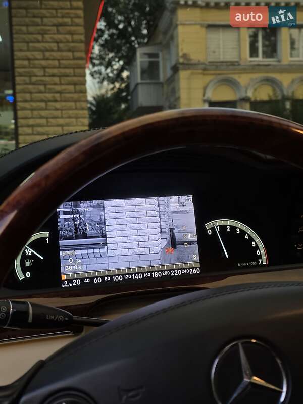 Mercedes-Benz S-Class 2007