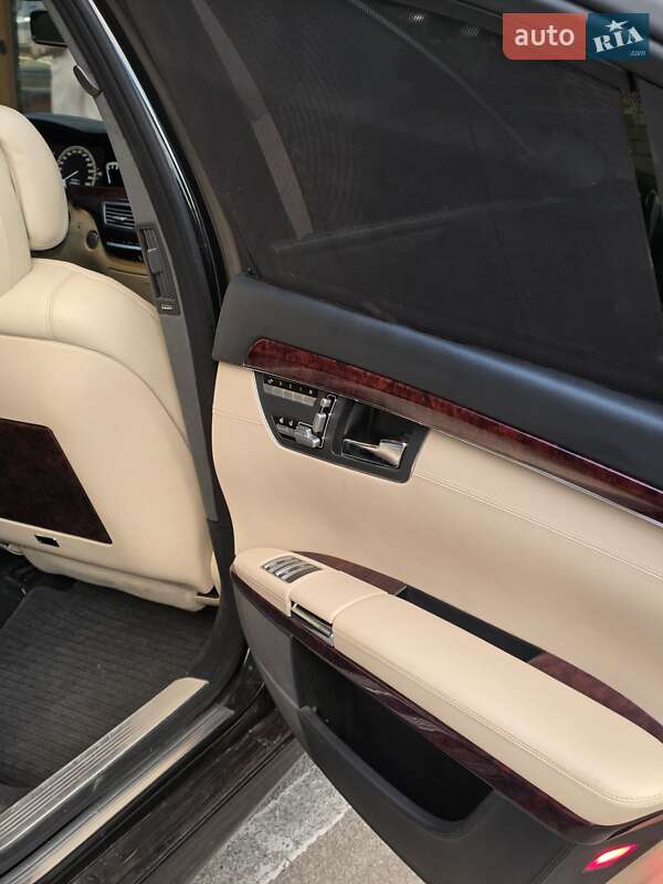 Mercedes-Benz S-Class 2007