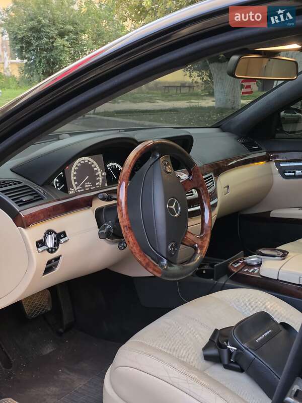 Mercedes-Benz S-Class 2007