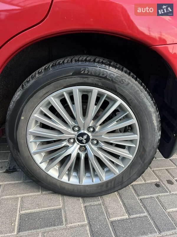 Mitsubishi Outlander 2019