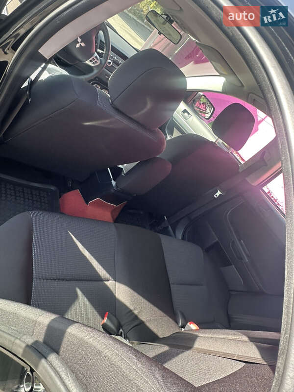 Mitsubishi Lancer 2011