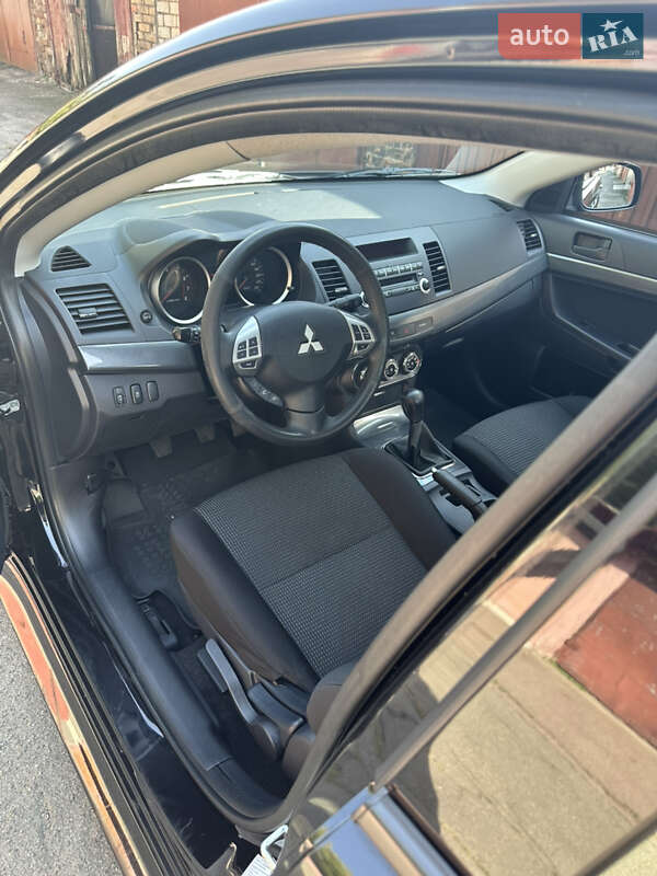 Mitsubishi Lancer 2011