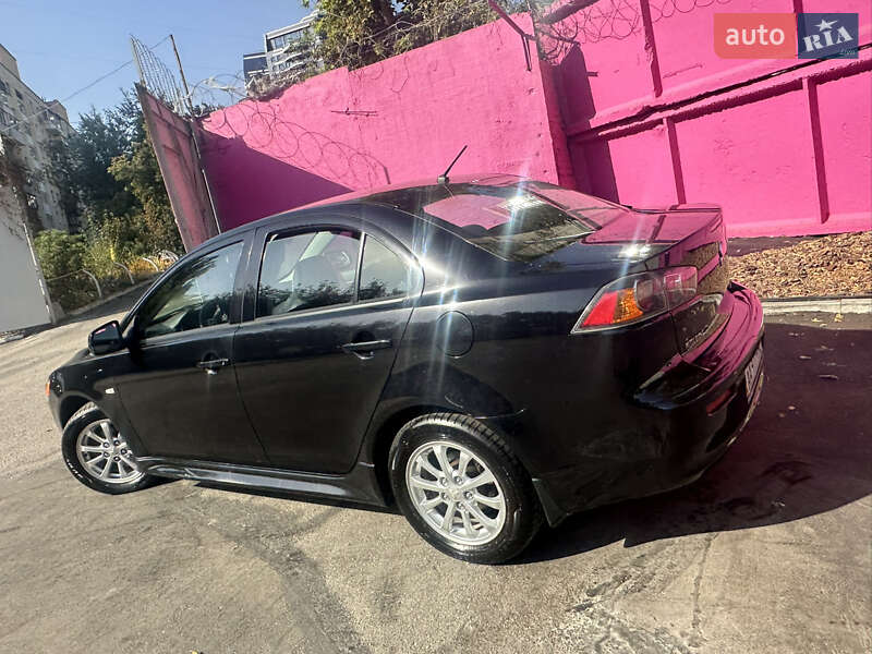 Mitsubishi Lancer 2011