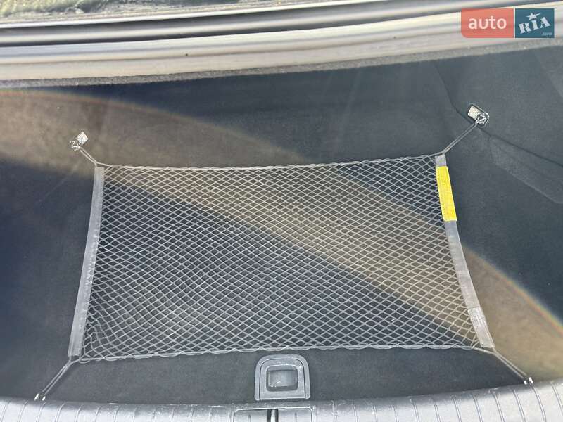 Hyundai Genesis 2015