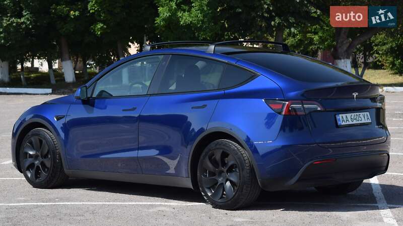 Tesla Model Y 2021