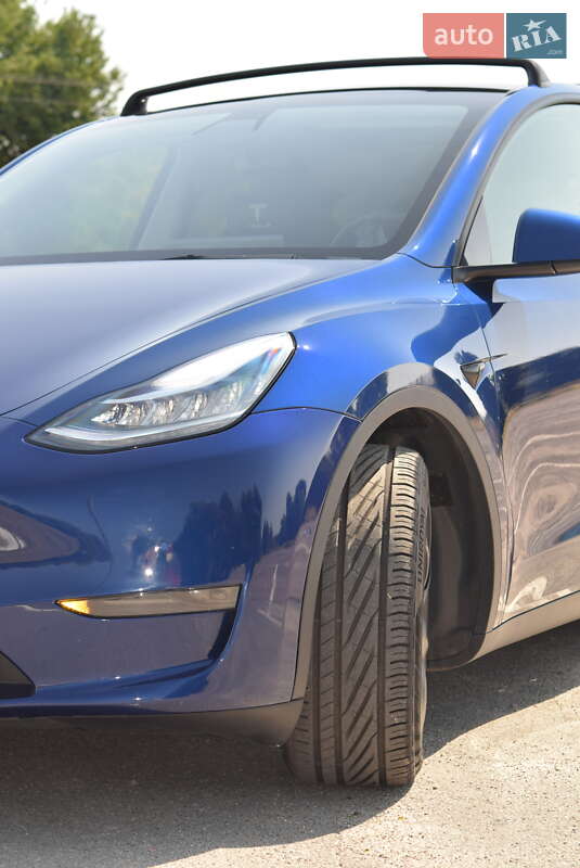 Tesla Model Y 2021