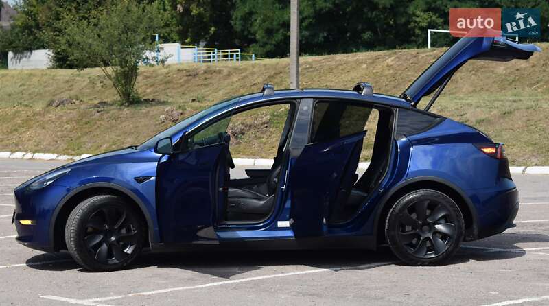 Tesla Model Y 2021