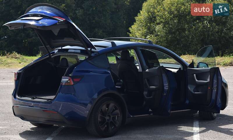 Tesla Model Y 2021