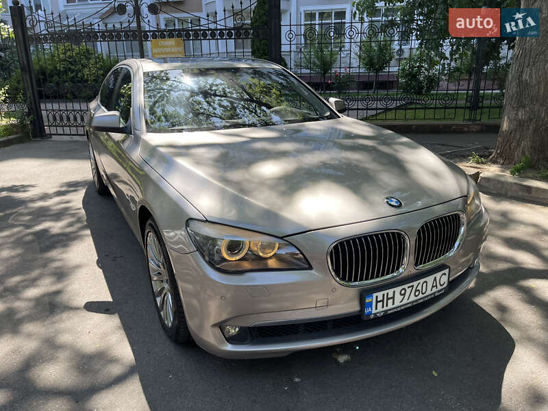 BMW 7 Series 2011