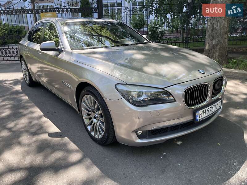 BMW 7 Series 2011