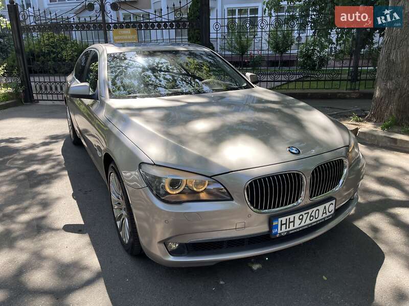 BMW 7 Series 2011