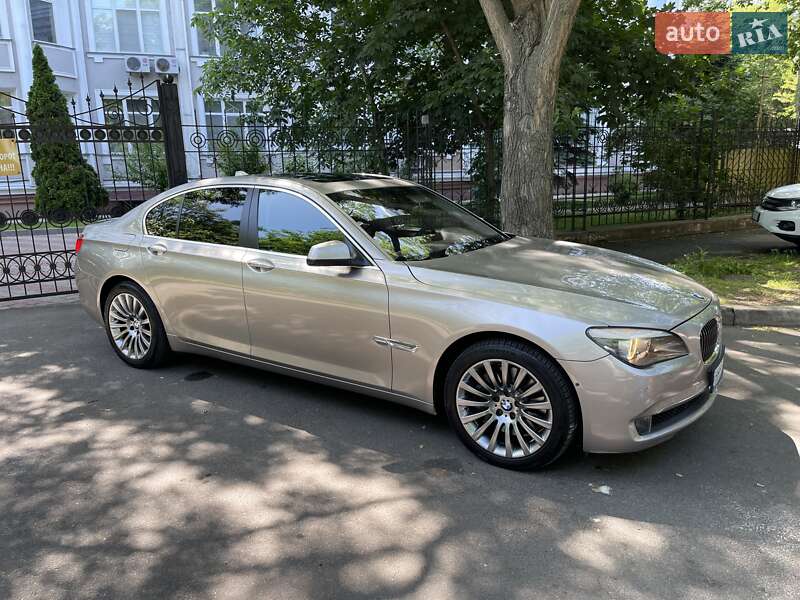 BMW 7 Series 2011