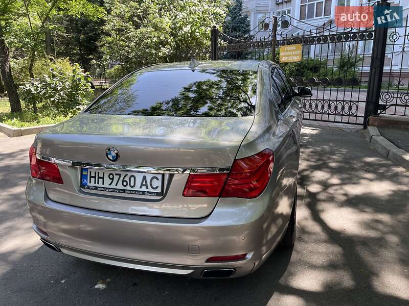 BMW 7 Series 2011