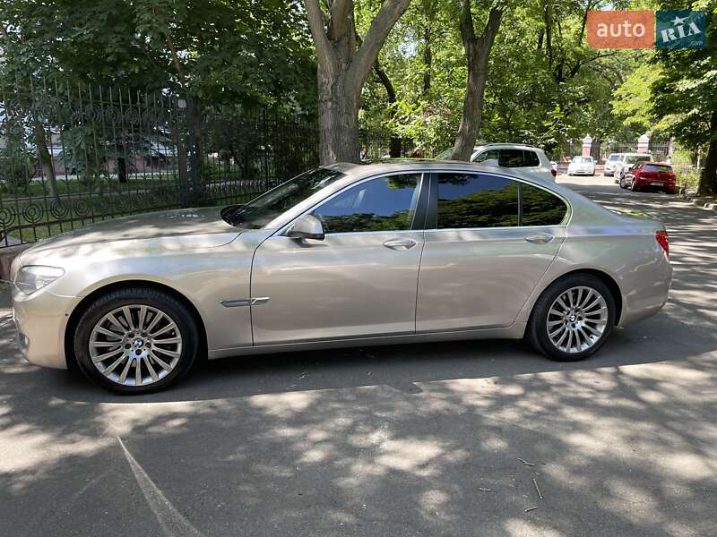 BMW 7 Series 2011