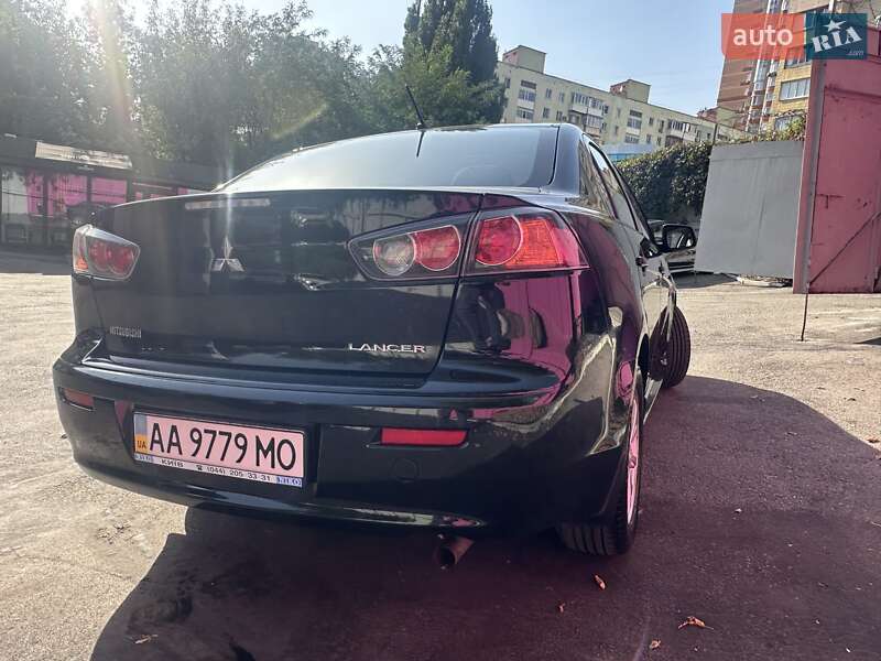 Mitsubishi Lancer 2011