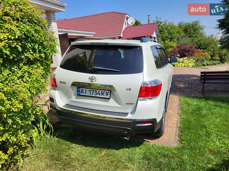 Toyota Highlander 2011