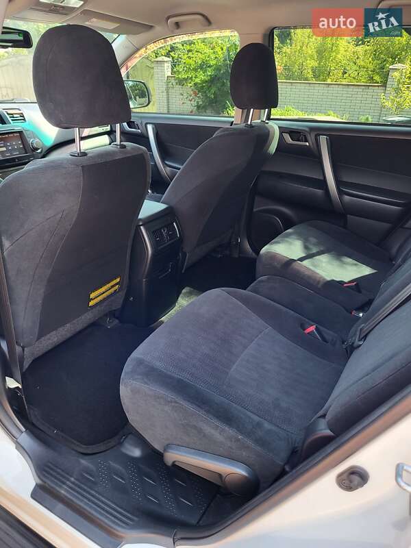 Toyota Highlander 2011