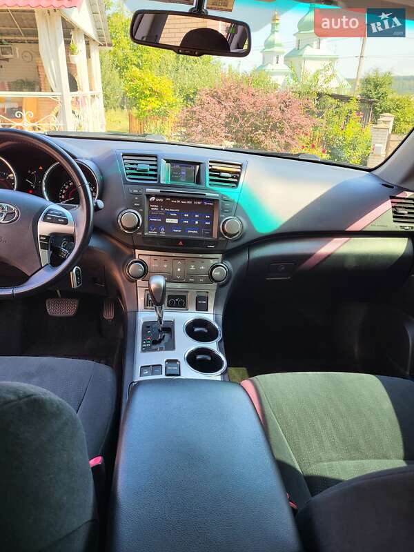 Toyota Highlander 2011