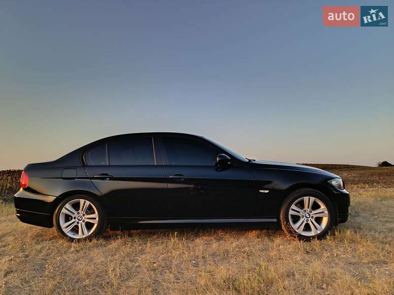 BMW 3 Series 2009