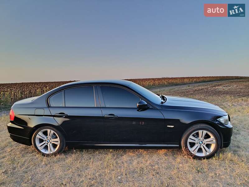 BMW 3 Series 2009