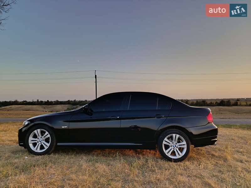 BMW 3 Series 2009